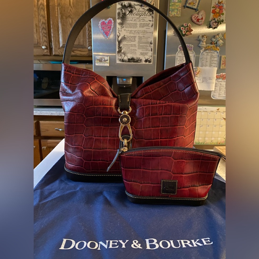 DB Belvedere Red Logo Lock Croc Emboss Leather Hobo,Cosmetic Purse,Dust …